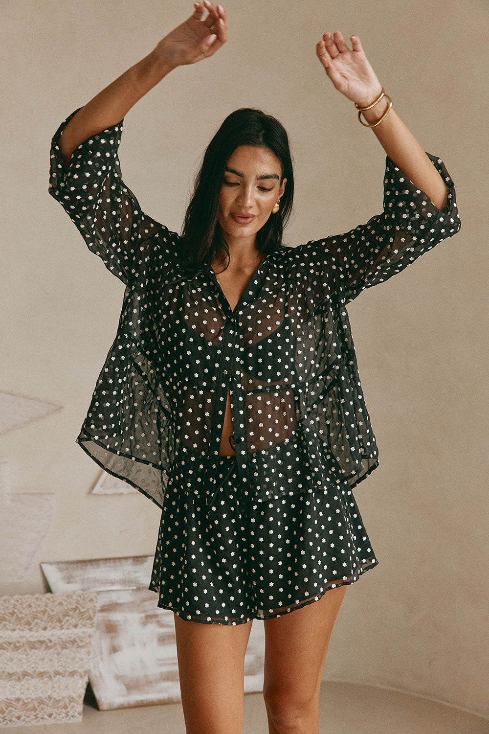 トップス sab Black and White Floral Embroidery Button Up Delita Top – SABO