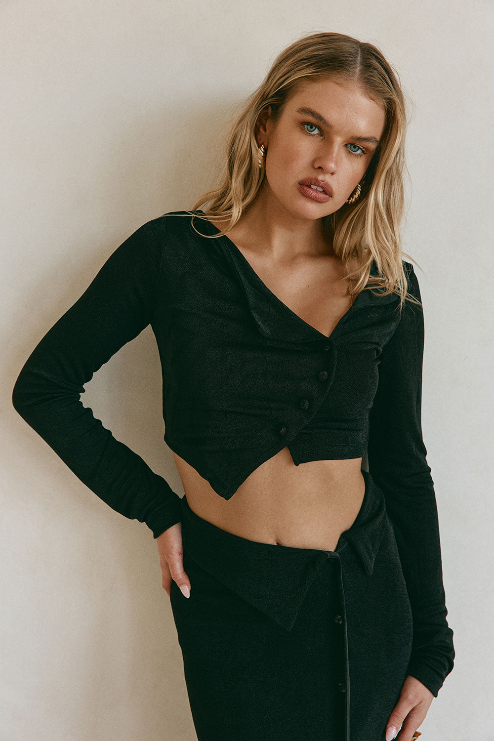 トップス cache coeur asymmetry tops Black Asymmetric Button Up Cropped Indi Top – SABO