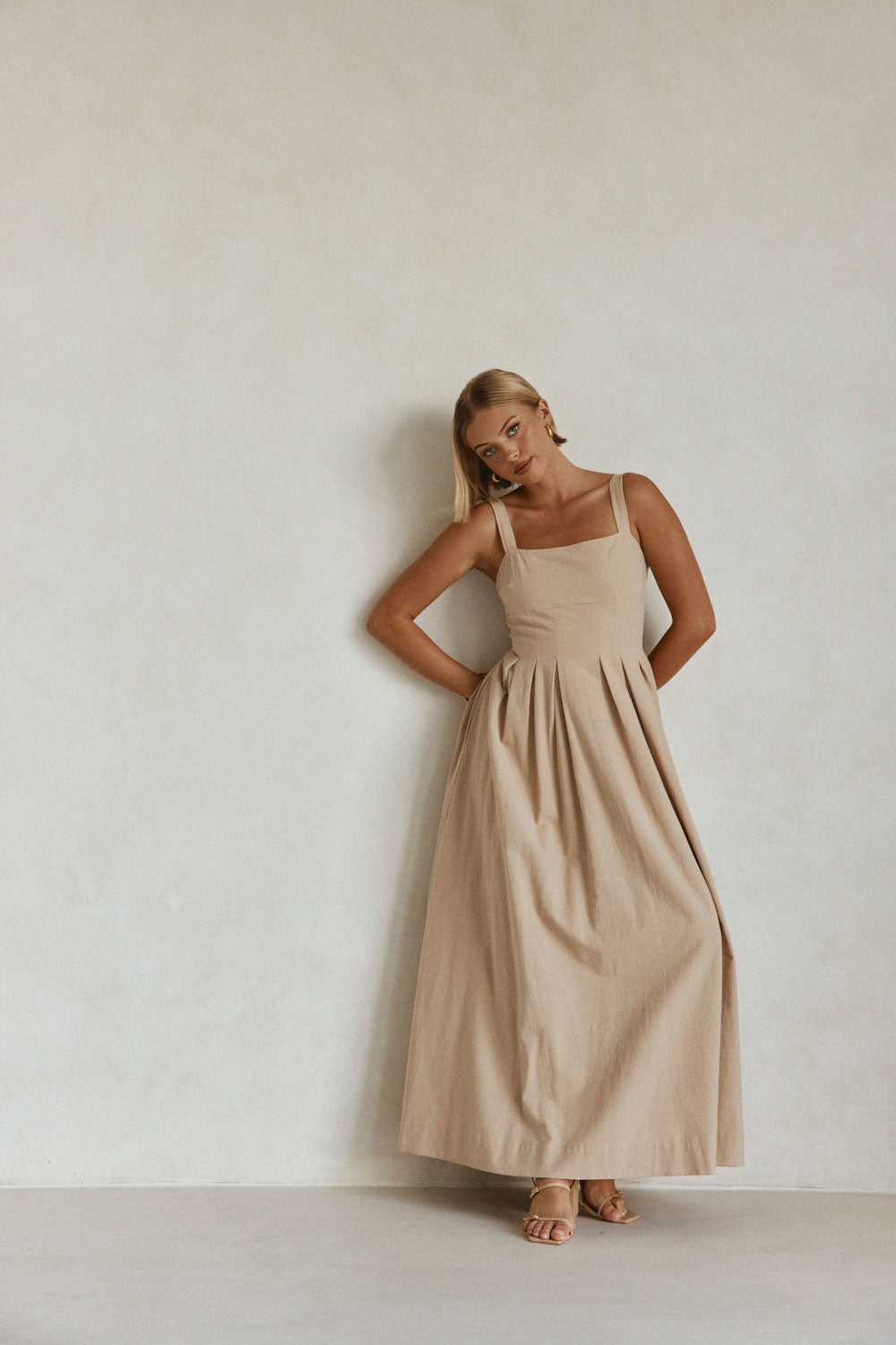 Toffee Pleated Full Maxi Flore Dress S