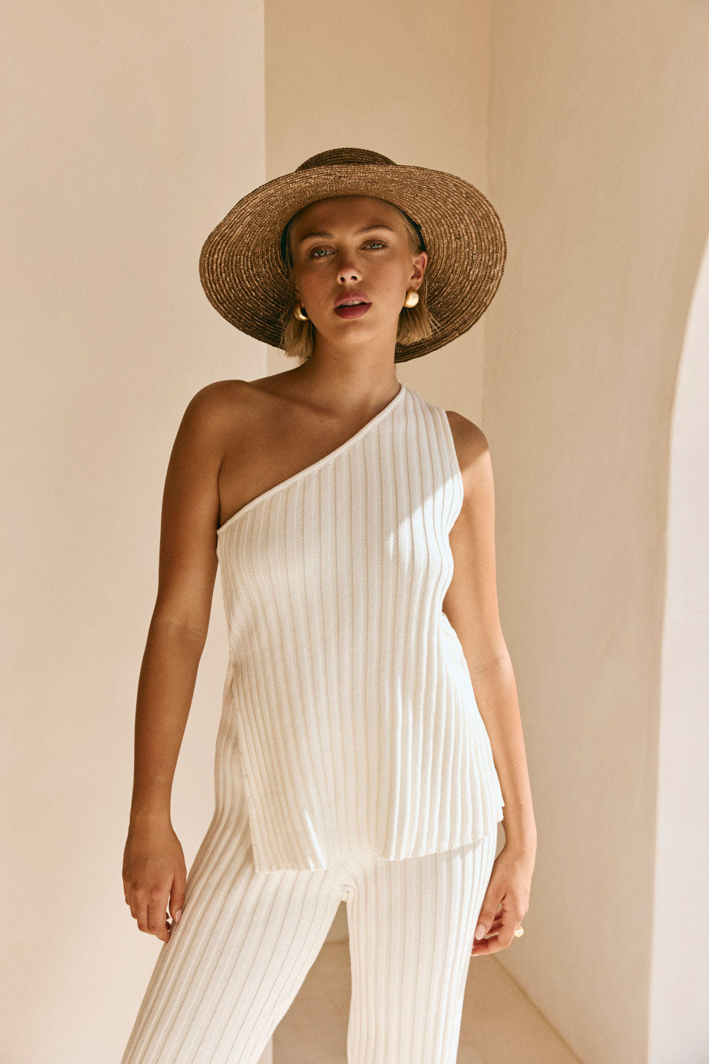 White Ribbed Knit One Shoulder Asymmetric Audri Top – SABO