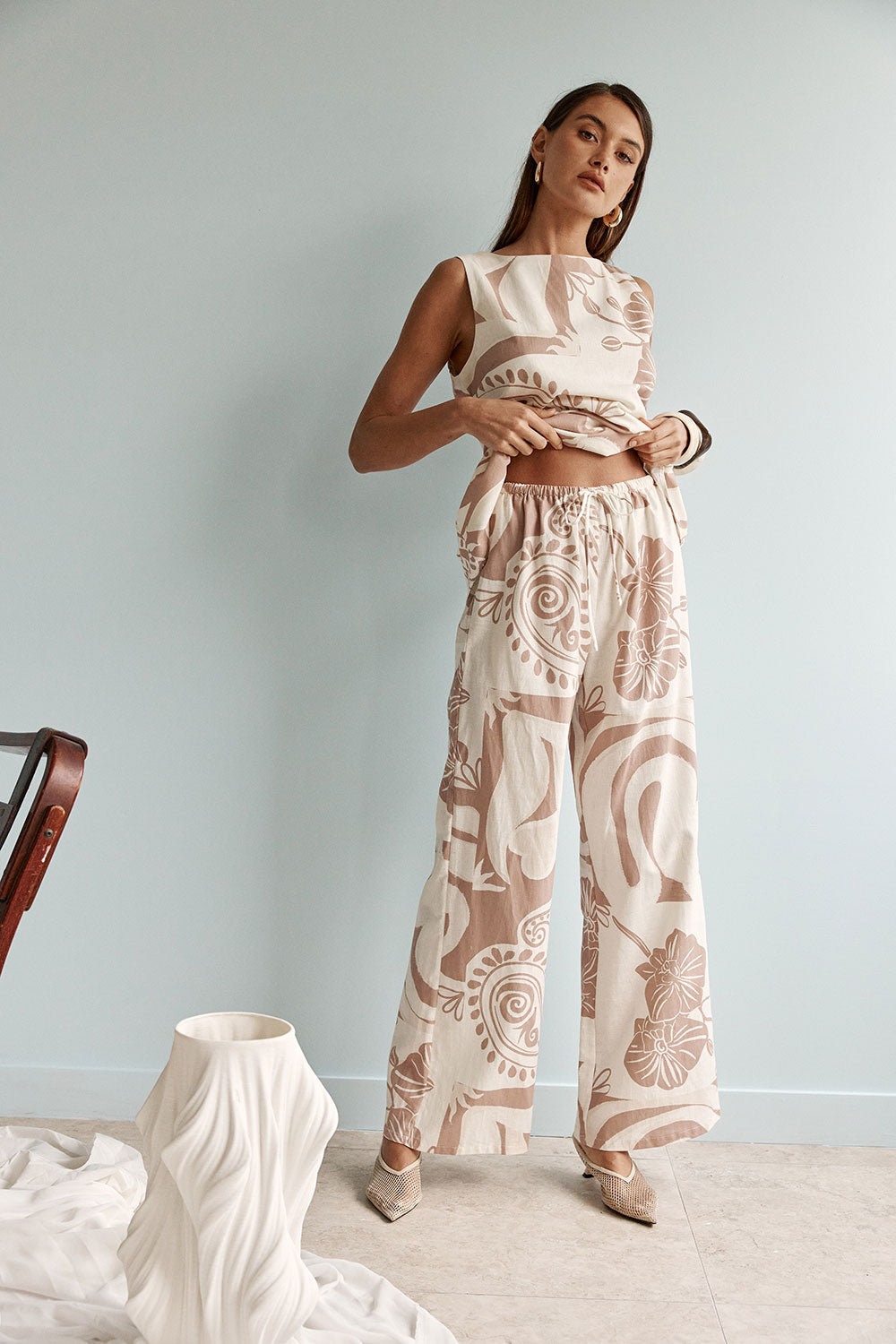 希少 MASU 上質 22SS SCALLOP FLARE PANTS 44 Taupe Paisley Sunset Print Elastic Drawstring Emani Pants – SABO