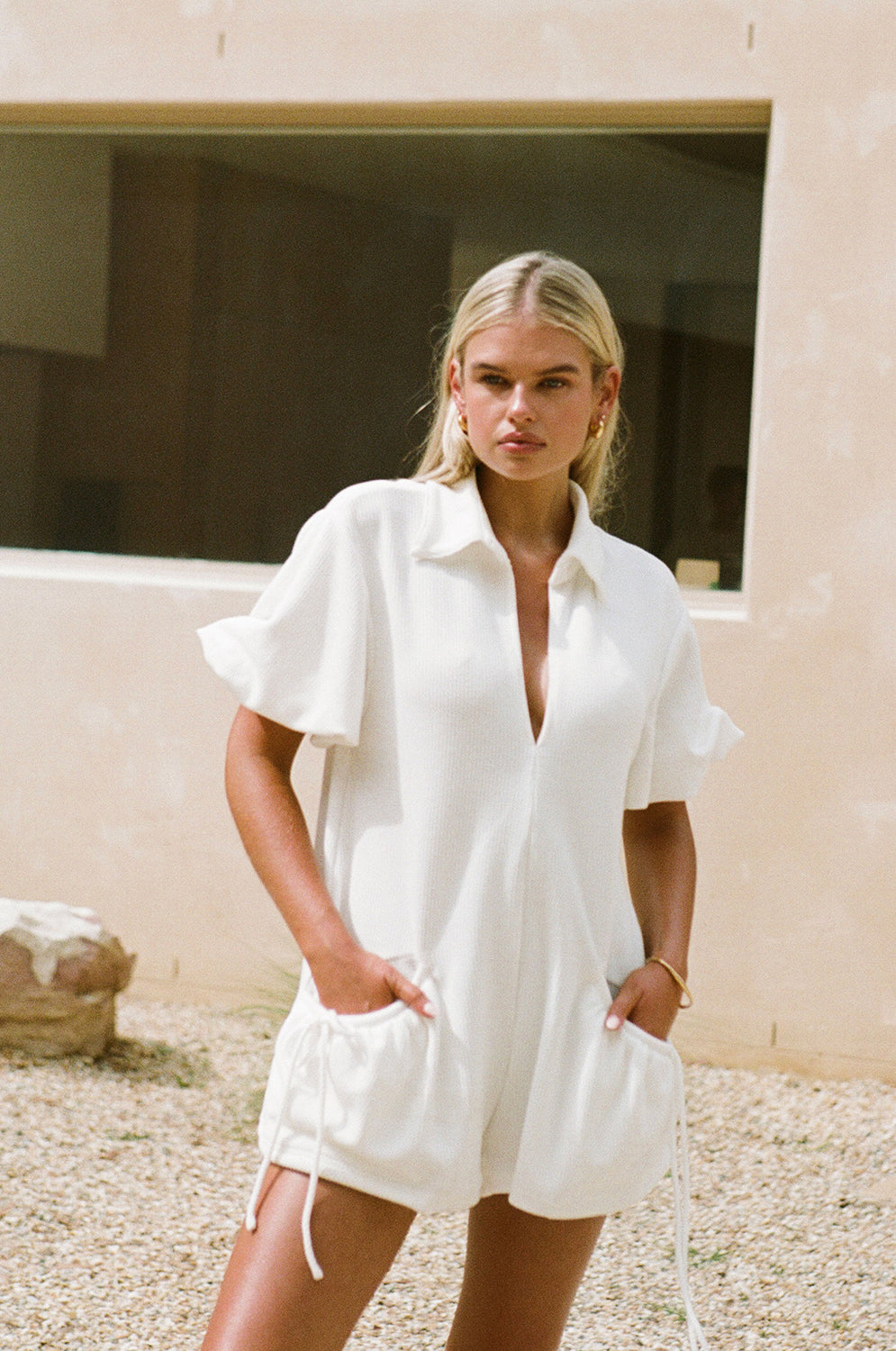 White Collar V Neck Puff Sleeve Airlie Playsuit – SABO