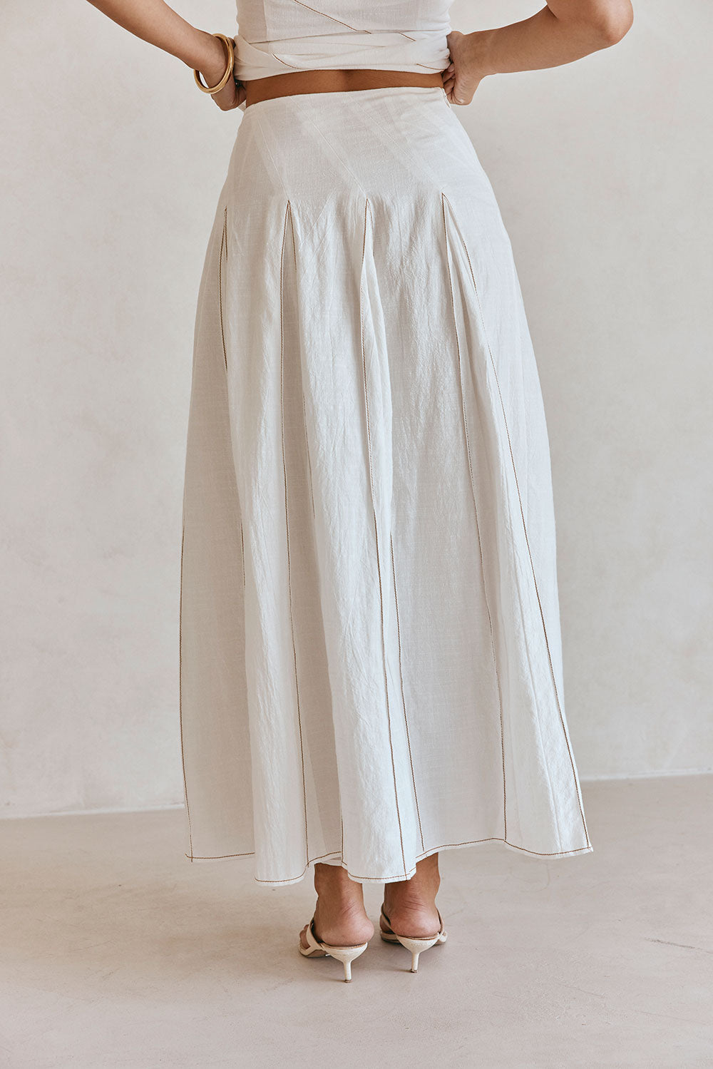 White Pleated Flounce Maxi Viviana Skirt – SABO