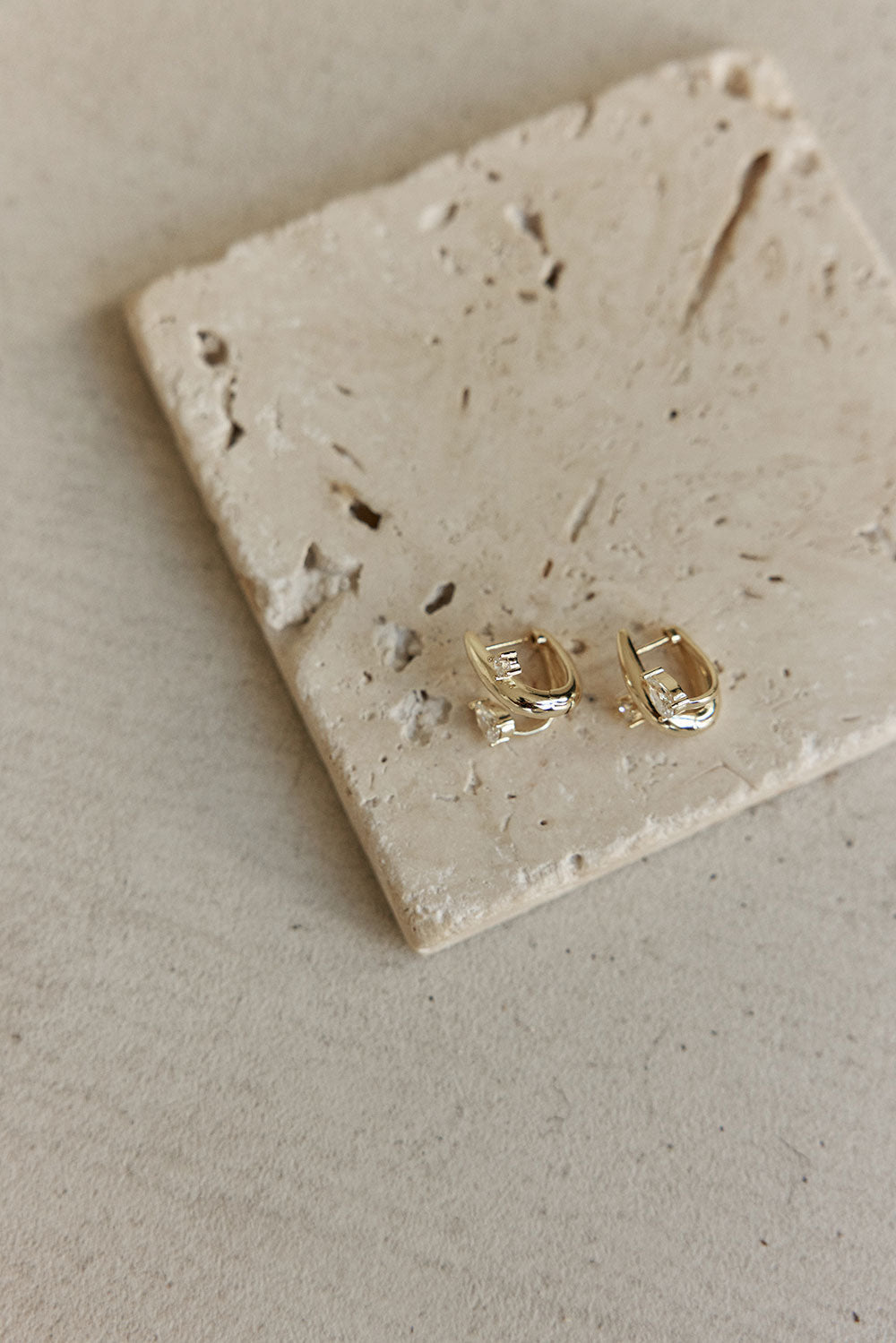 18K Ciri Earrings