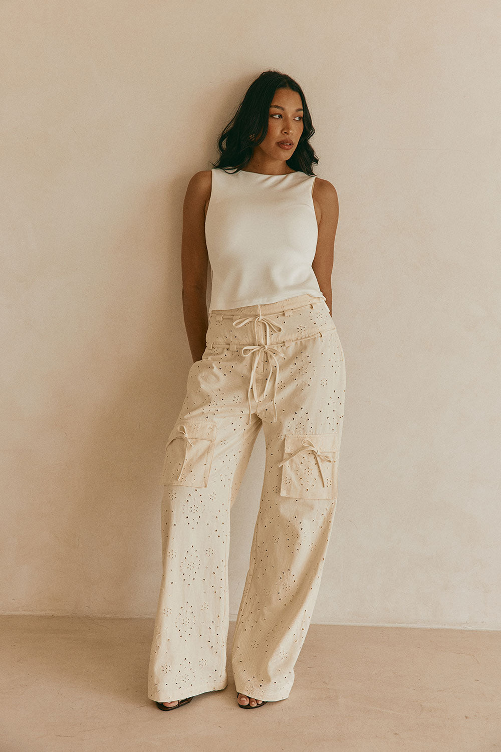 Cream Eyelet Tie Pocket Jaicee Pants – SABO