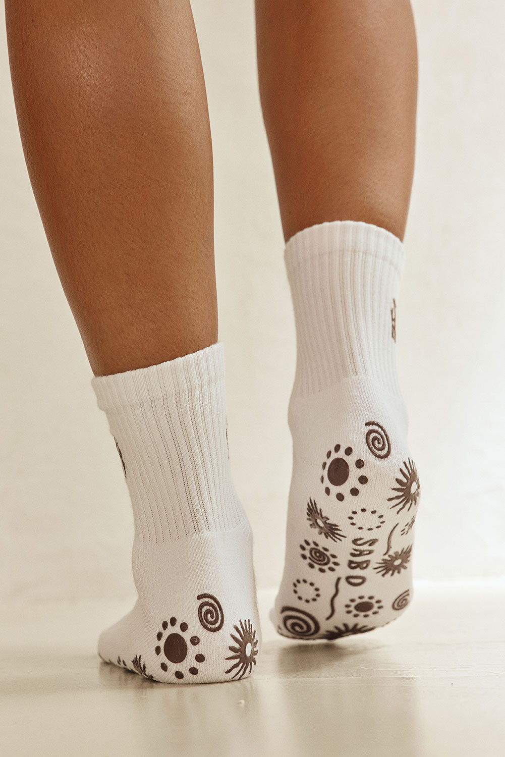 Imprint Grip Socks - Chocolate