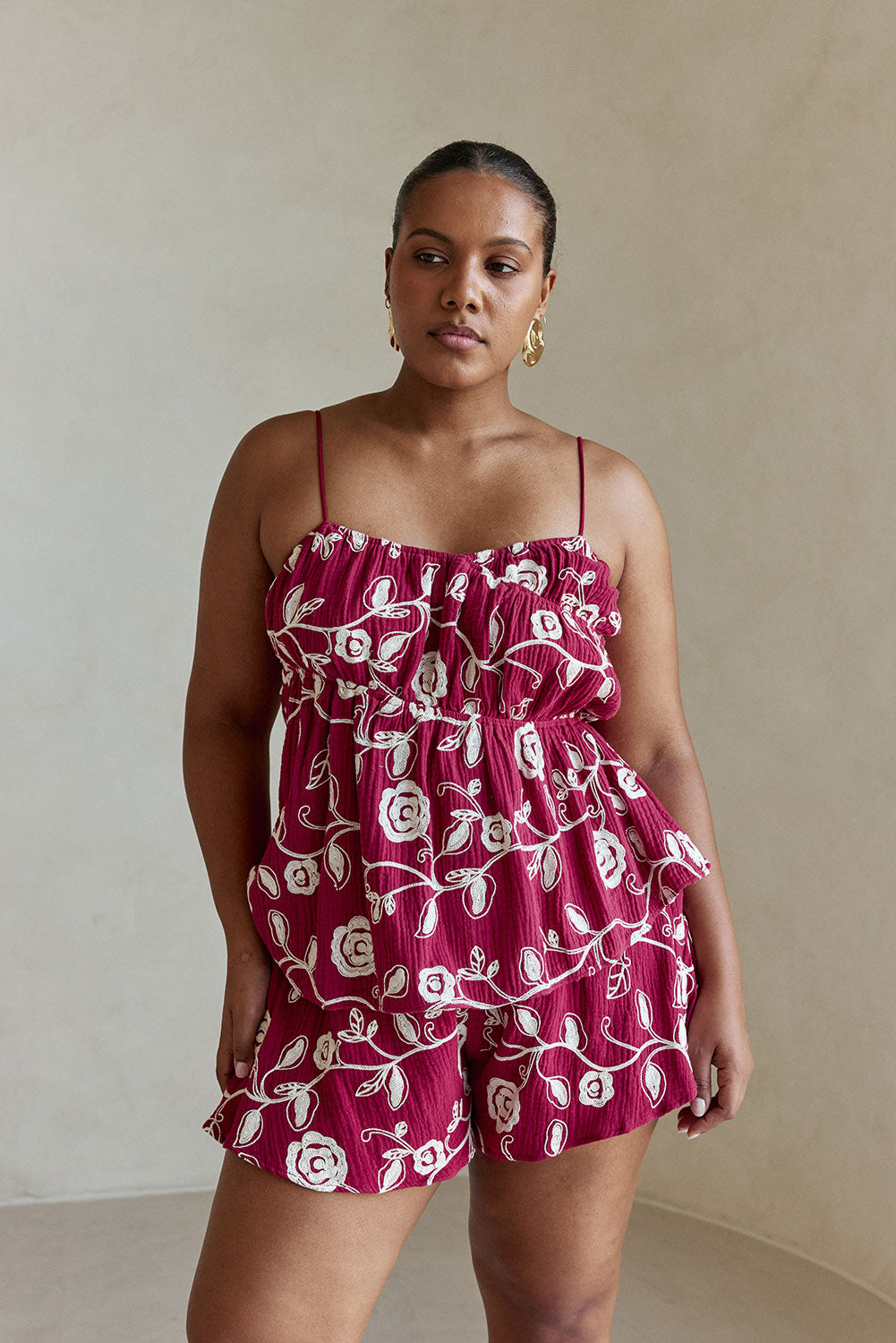 Red Dahlia Embroidery Elastic Drawstring Octavia Shorts – SABO