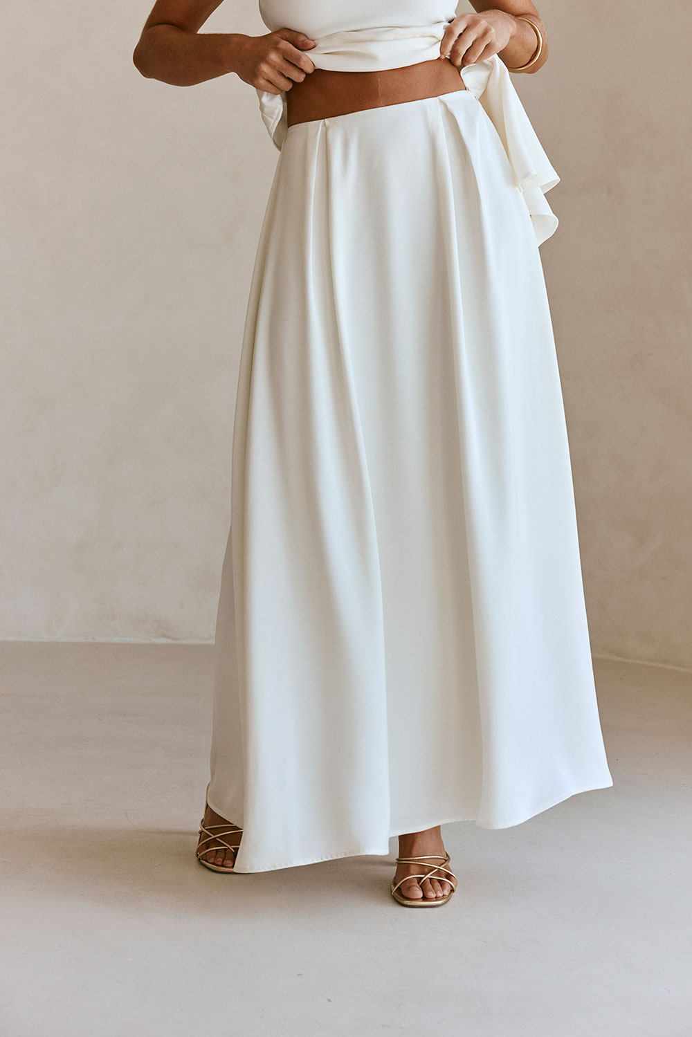 White Pleated Maxi Hailey Skirt – SABO