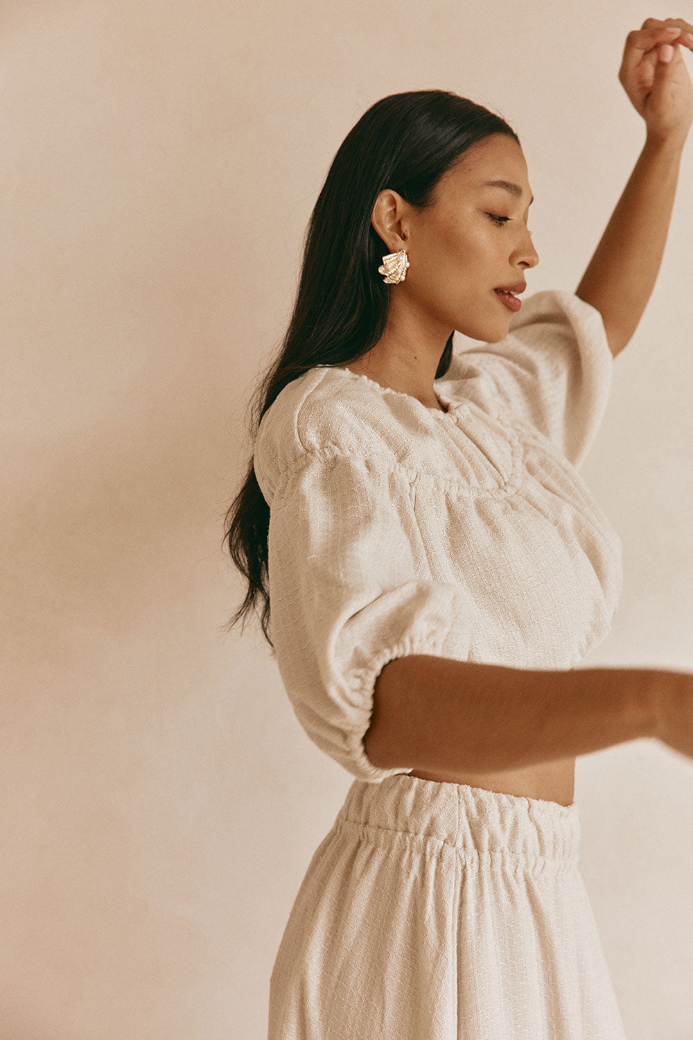 Beige Ruched Puff Sleeve Astra Crop Top – SABO