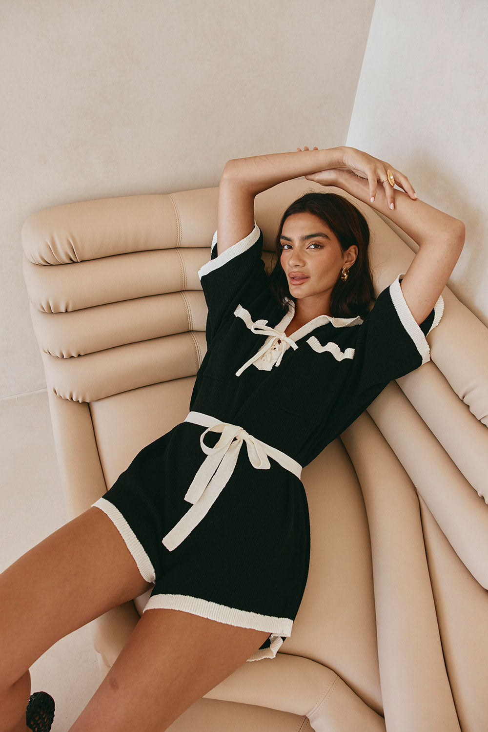 Black Collar V Neck Sammi Playsuit – SABO