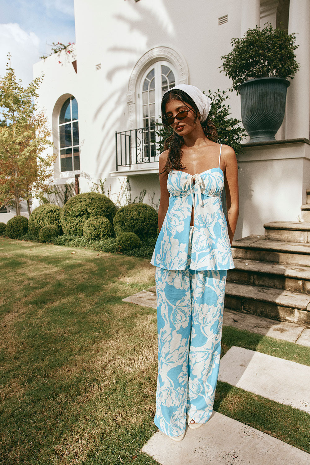 White Floral Adjustable Strappy Lainey Jumpsuit – SABO