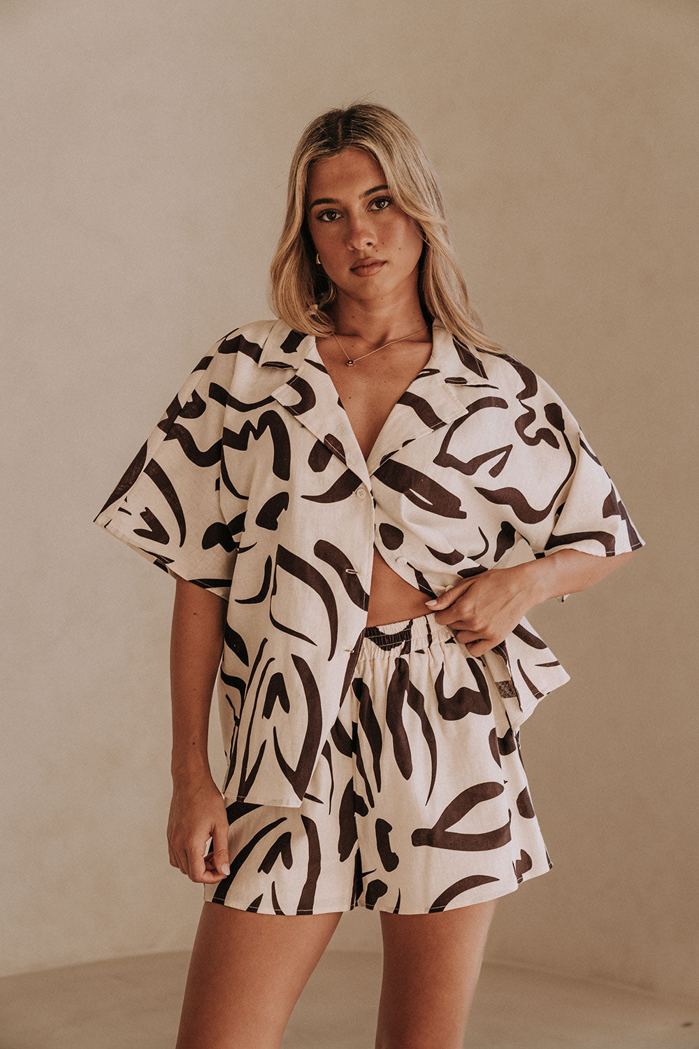 Seona Shorts - Fleur Lines