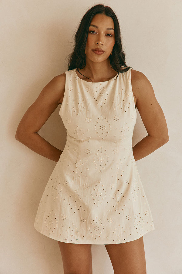 Shop Women's Summer Dresses Online USA tagged "primary-color:Cream" SABO Shop Women's Summer Dresses Online USA tagged "primary-color:Cream" SABO