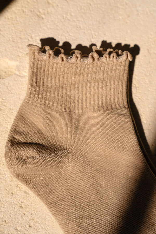 Jordyn Ruffle Socks - Latte