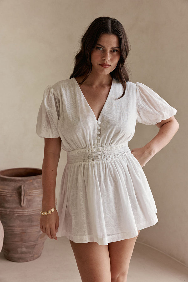 Your Guide To The Best Backless Dresses & Tops in the USA tagged "primary-color:White" SABO Your Guide To The Best Backless Dresses & Tops in the USA tagged "primary-color:White" SABO