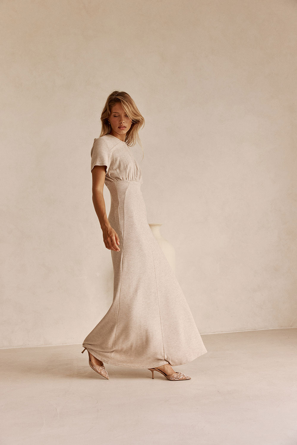 Beige Maxi Gizelle Dress – SABO
