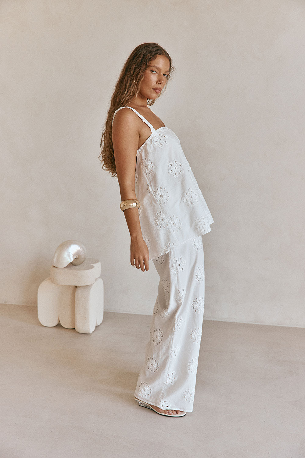 White Broderie Elastic Drawstring Odette Pants – SABO