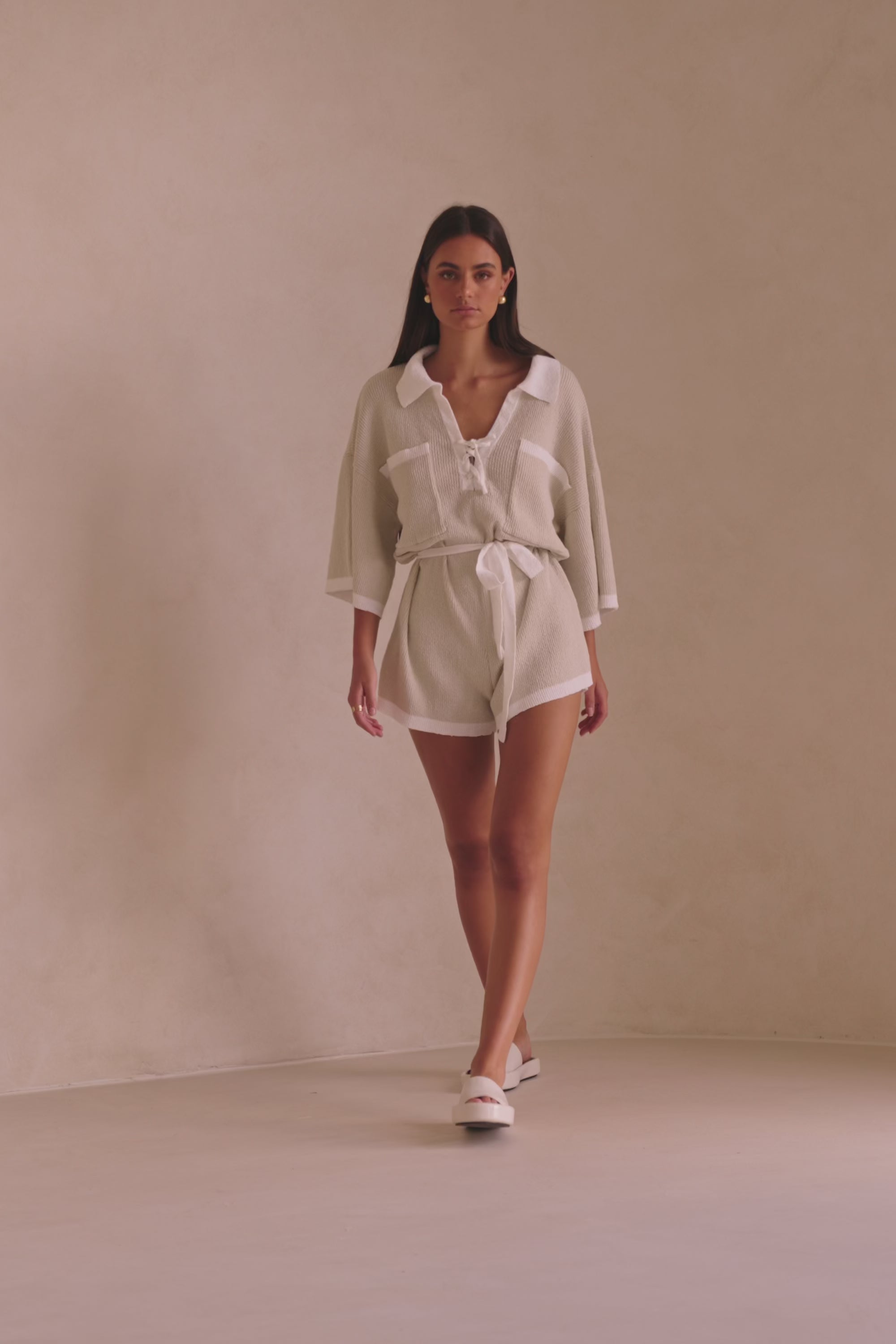 ※SABO Taupe Grey Collared V Neck Tie Sammi Playsuit – SABO