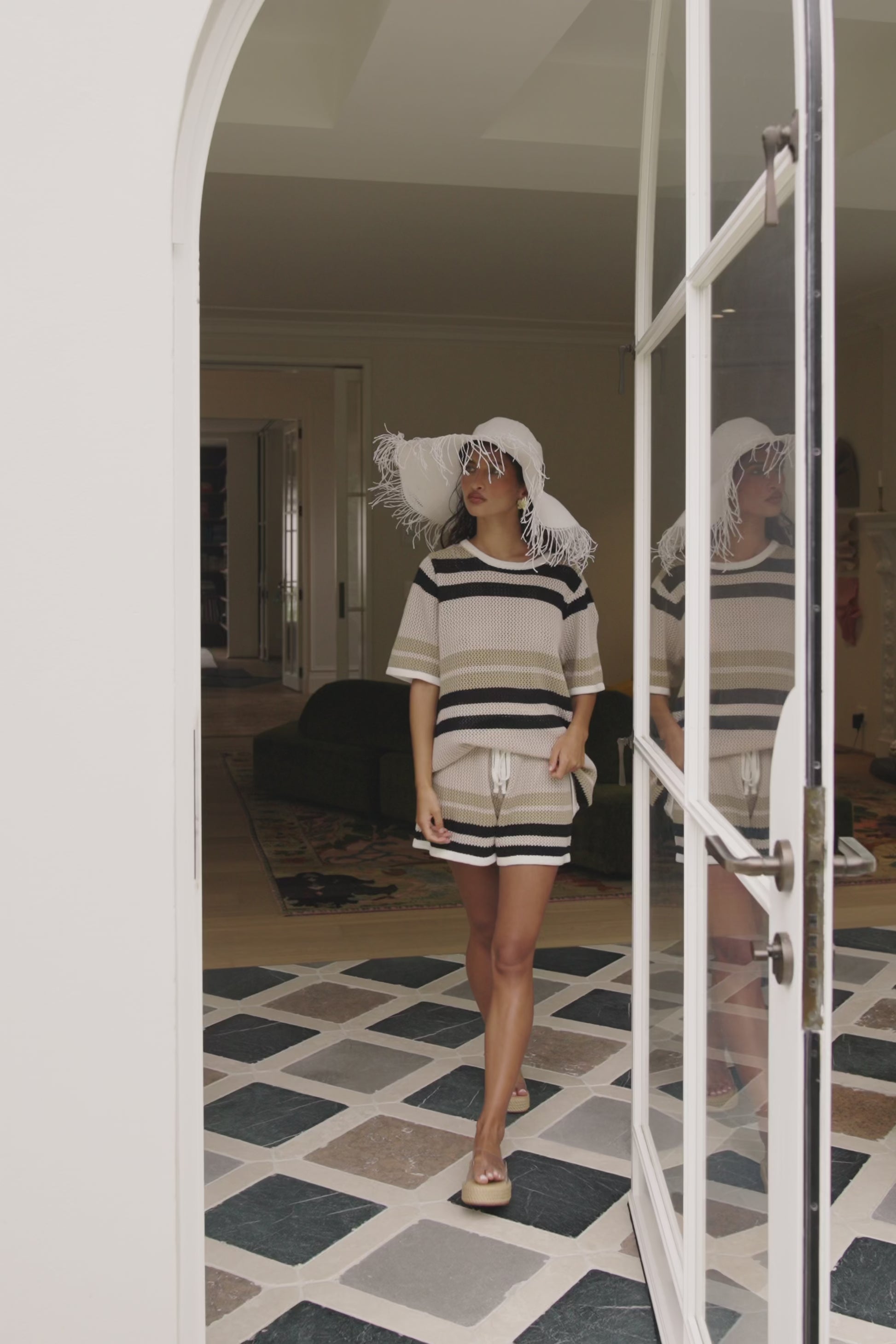 Quinn Stripe Shorts - Tan