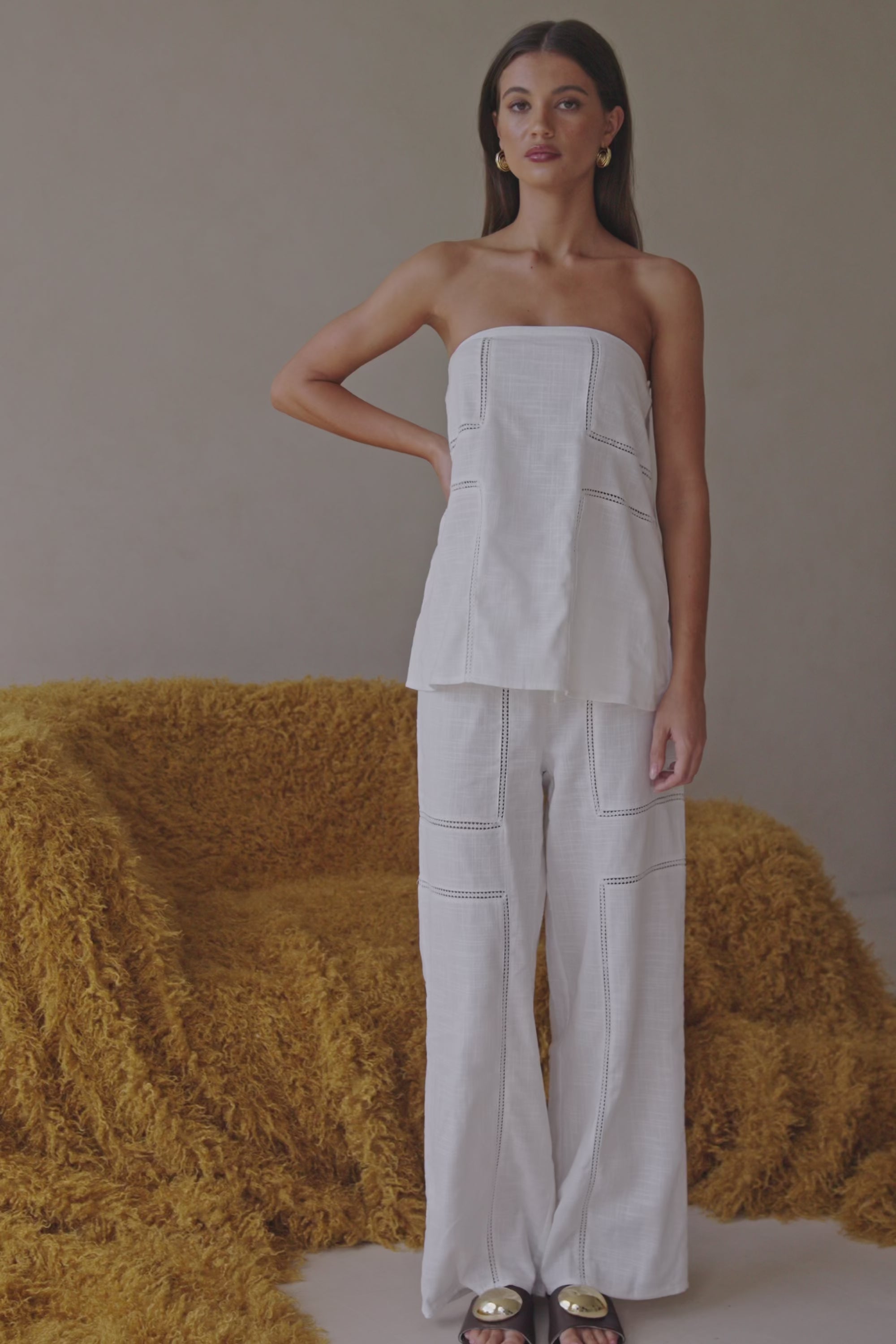 White Cheesecloth Strapless Flouncy Carissa Top – SABO