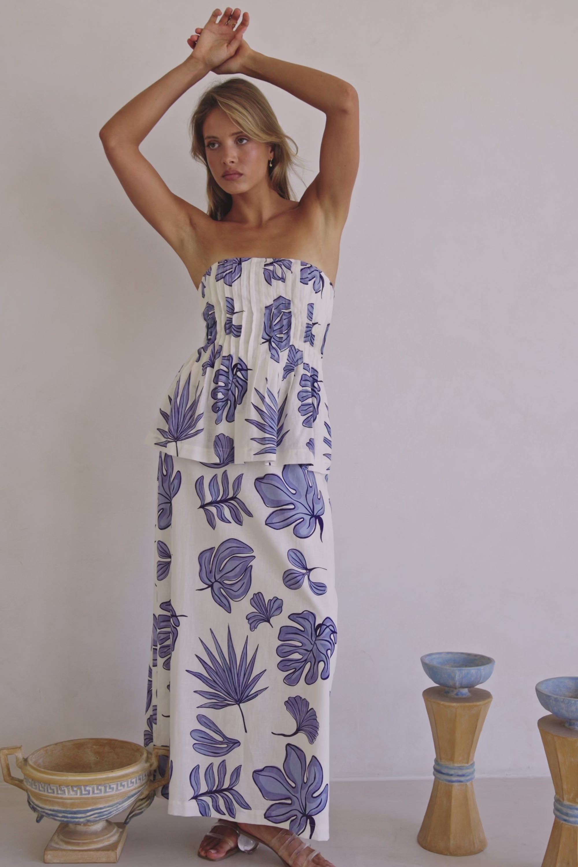 ハナ パルファンブルー&ヴィオレッタ Blue Phylida Azure Print Strapless Maxi Reign Dress – SABO