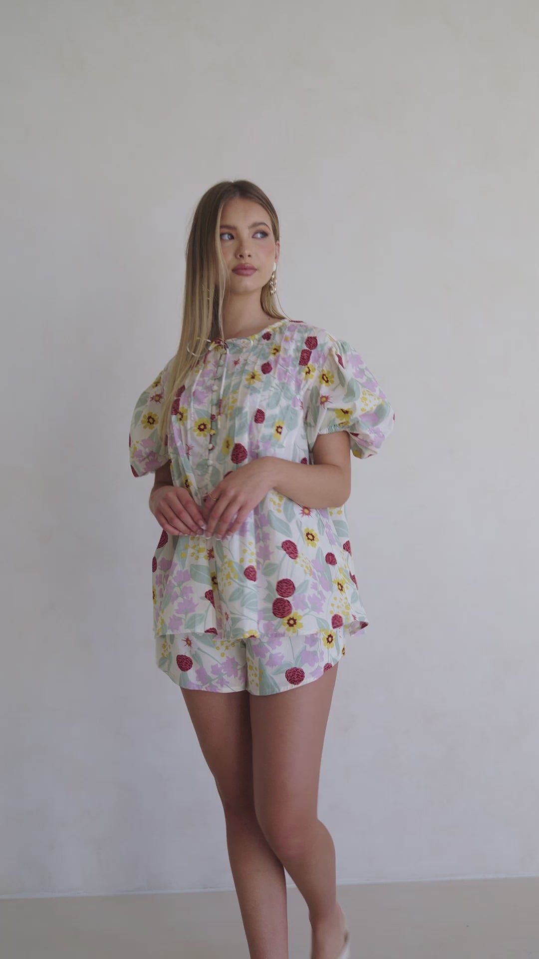 Leta Shorts - Royal Floral