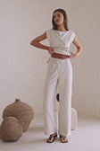 Video, Auzl Pants