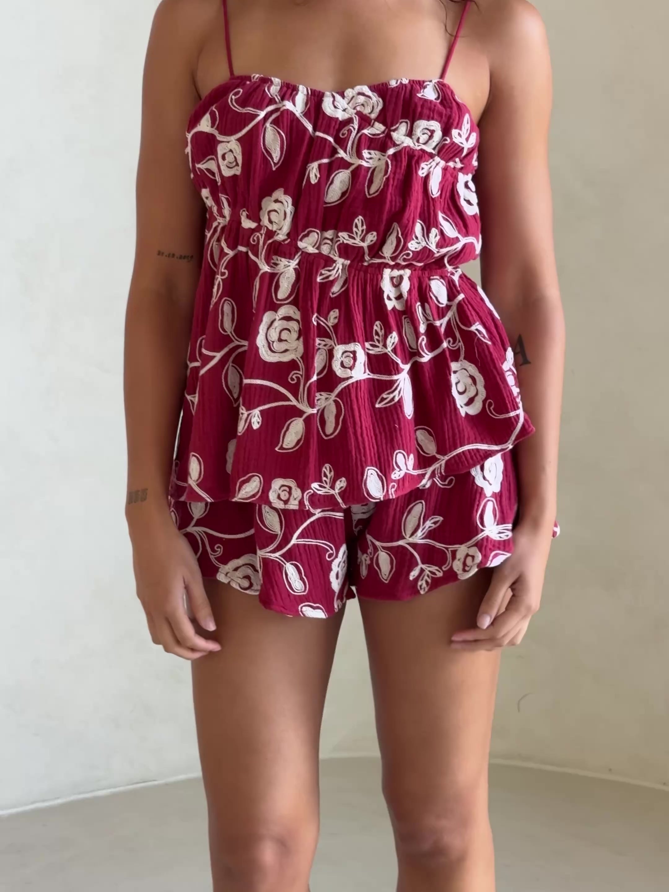 Red Dahlia Embroidery Elastic Drawstring Octavia Shorts – SABO