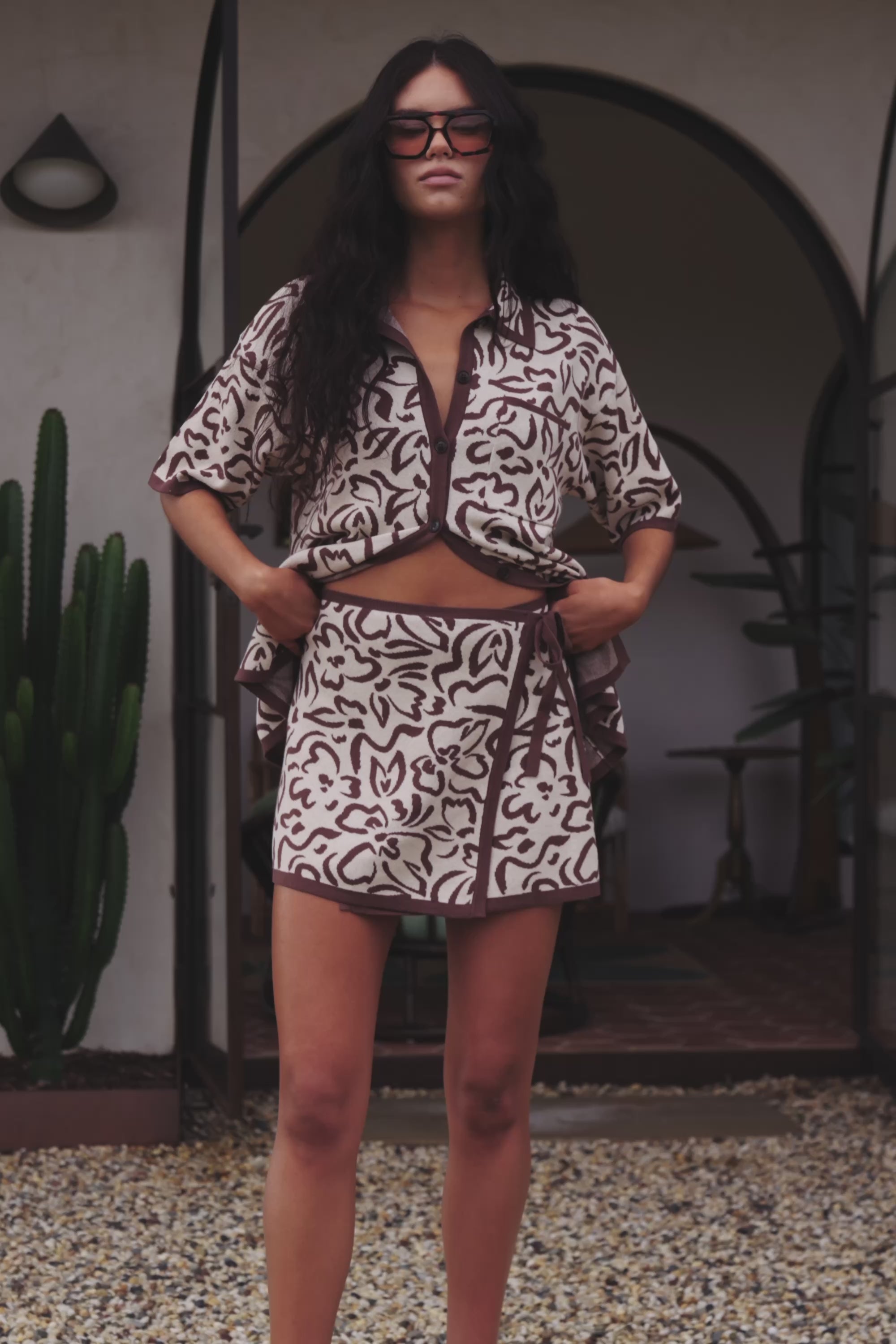 Cream And Brown Floral Button Up Collar Sarai Top – SABO