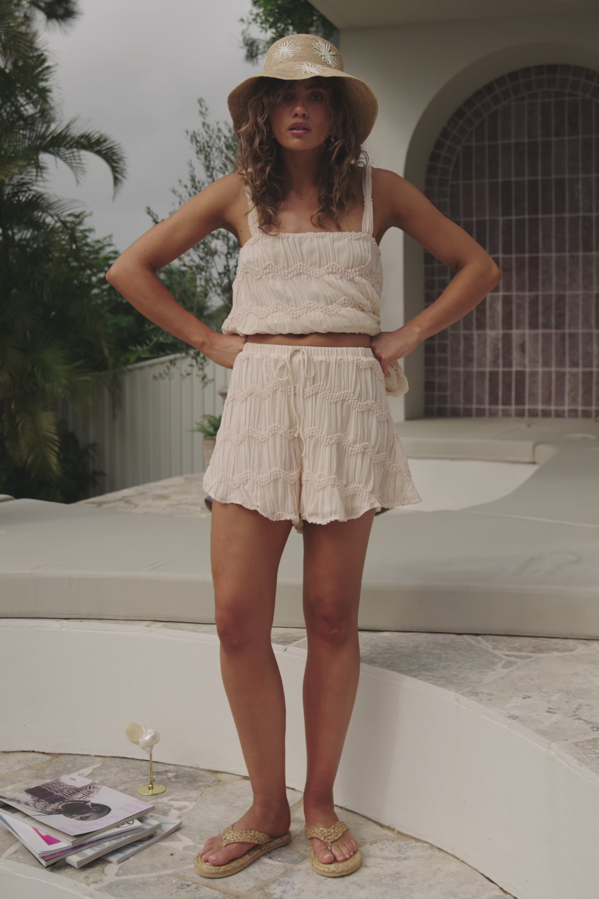 Beige Bubble Chiffon Elastic Drawstring Fiorella Shorts – SABO